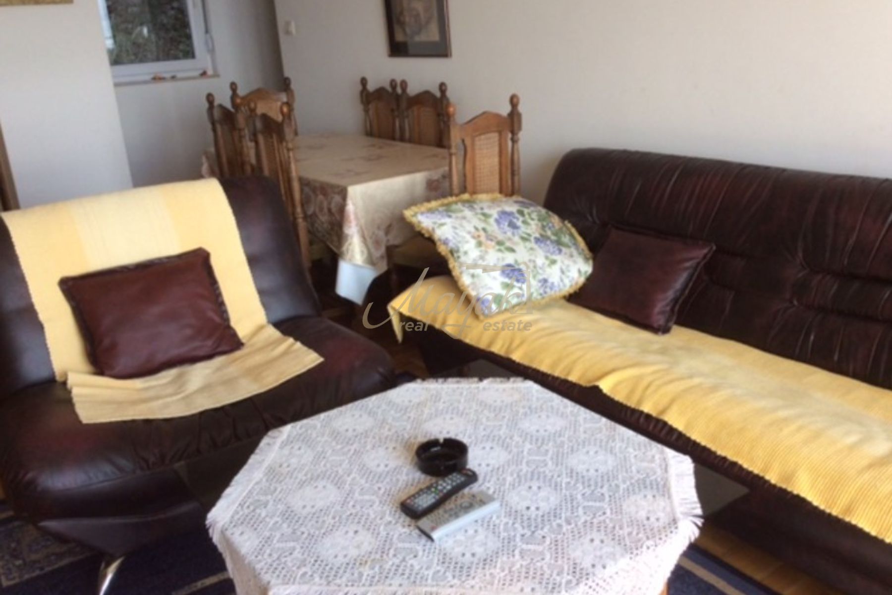 One-Bedroom Apartment in Petrovac with Sea View