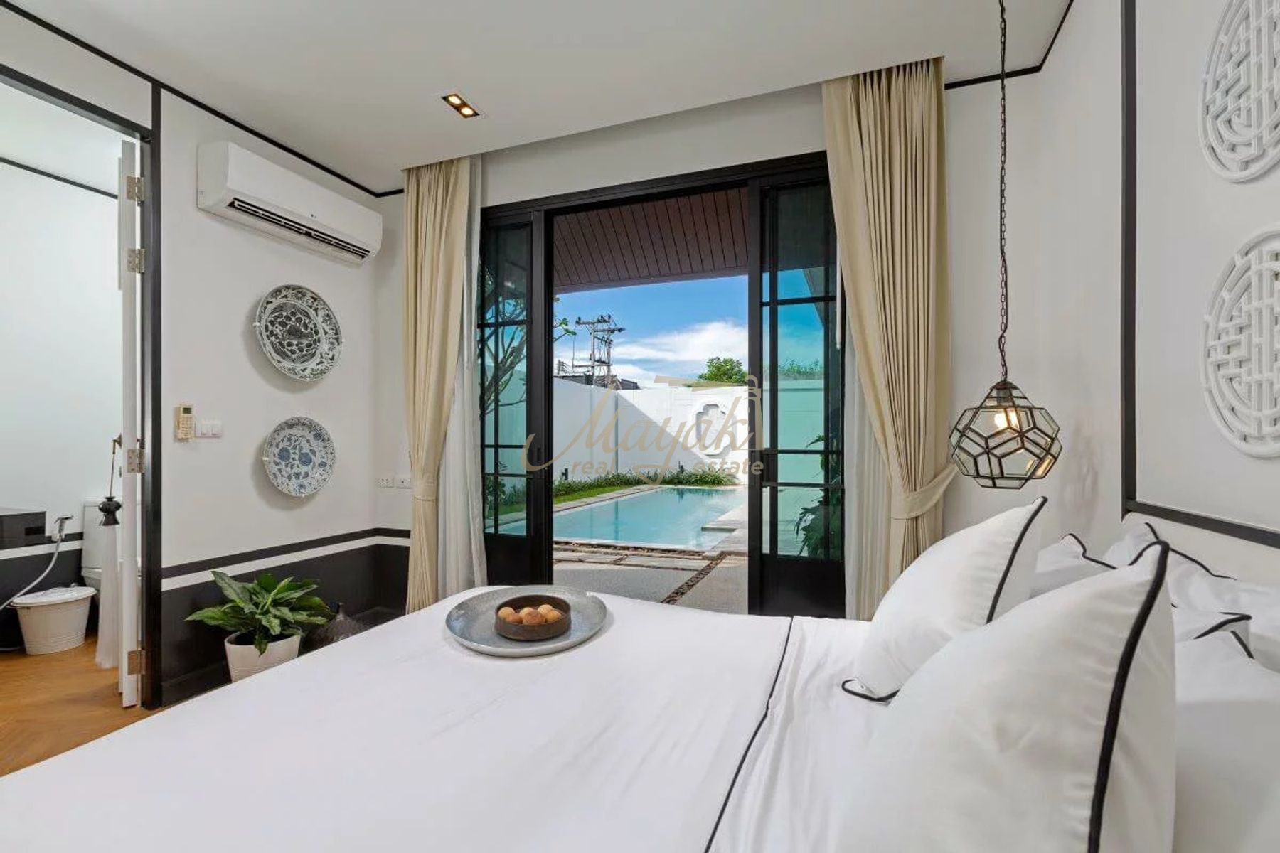 Three-Bedroom Villa in Pasak District, Phuket